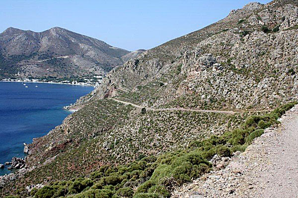 Promenad ut till Lethra standen. En fin promenad trots Jukkas höjdsträck. Tilos.