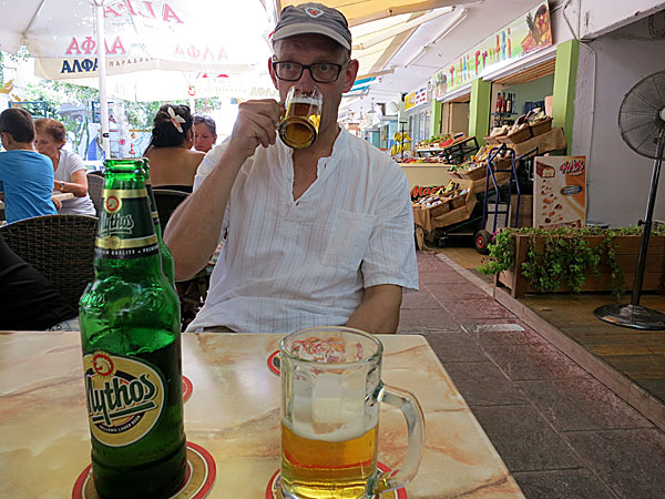 Den grekiska ölen Mythos är  dansk.