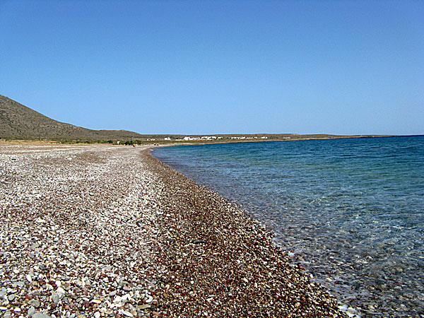 Kythera. Paleopolistranden med Avlemonas i bakgrunden.