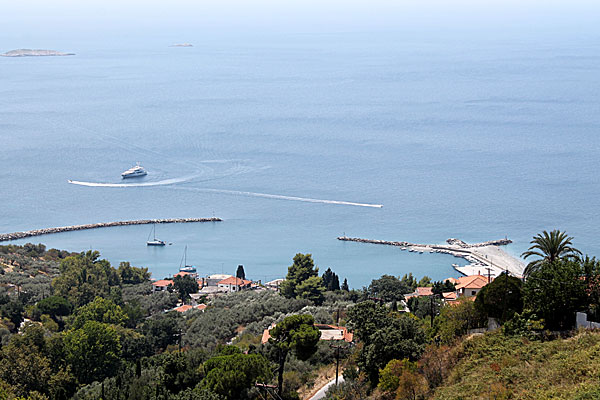 Loutraki nedanför Glossa.