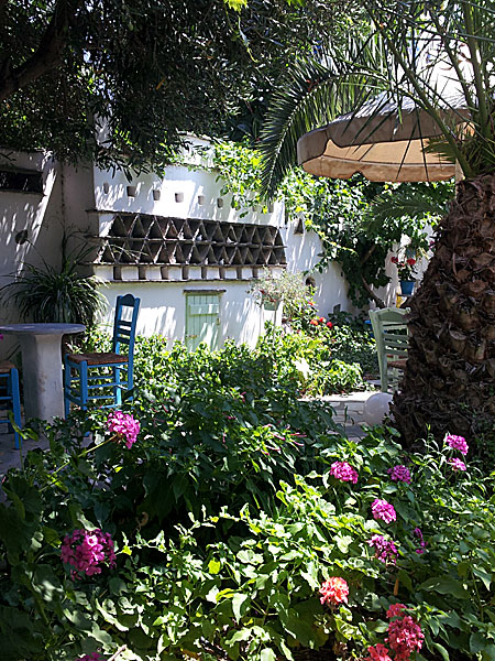 Innergården på Nikoleta rooms, Tinos