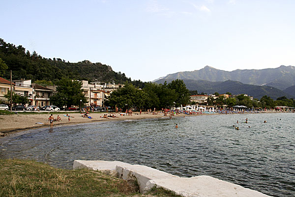 Bystranden i bortre änden av Limenas på Thassos.